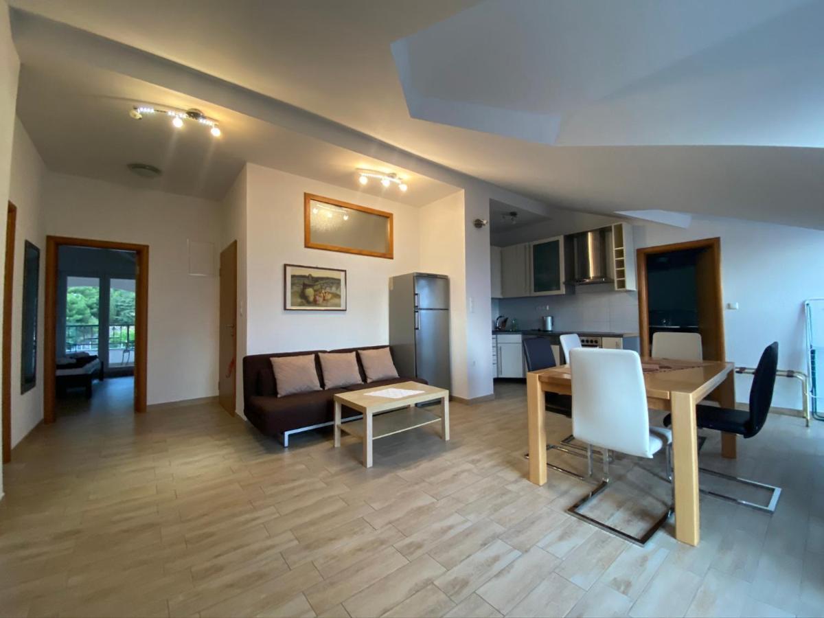 Apartments Grozdana Gradac  Eksteriør bilde