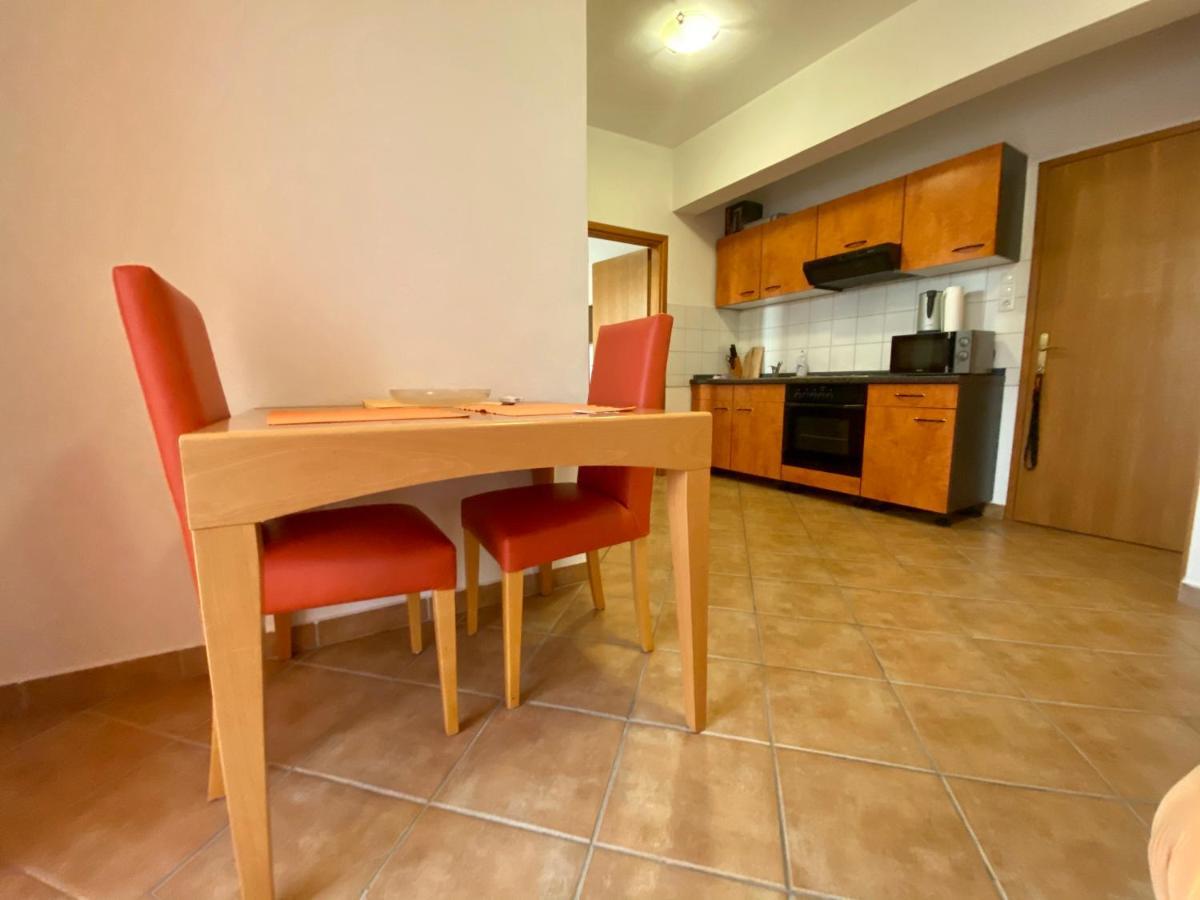 Apartments Grozdana Gradac  Eksteriør bilde
