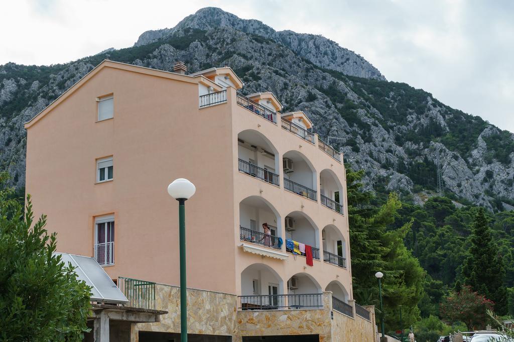 Apartments Grozdana Gradac  Eksteriør bilde