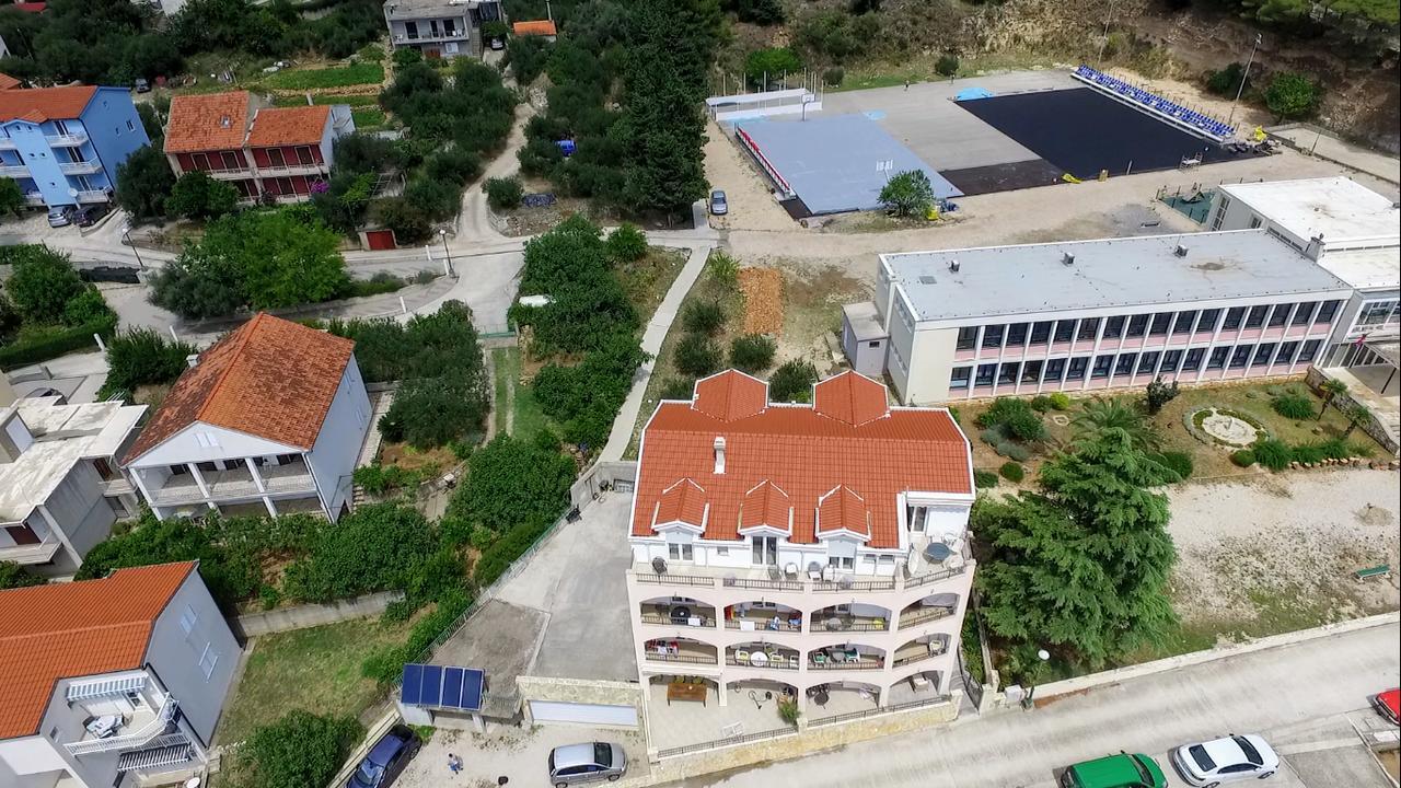 Apartments Grozdana Gradac  Eksteriør bilde